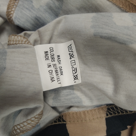 Black & Leopard Print Dress With Pockets and Adjustable Straps size Medium - Picture 10 of 10